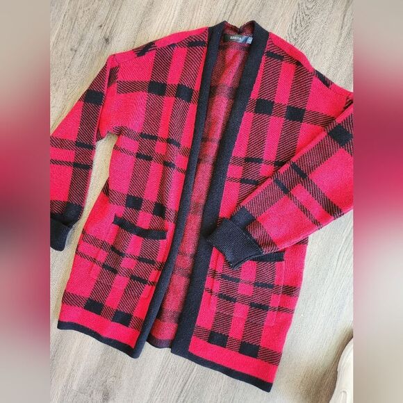 Zesica Red and Black Plaid Soft Cardigan - Picture 2 of 7